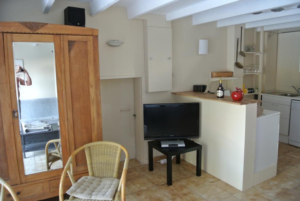 En Avignon 30133 Les Angles Apartment Les Angles  Bilik gambar
